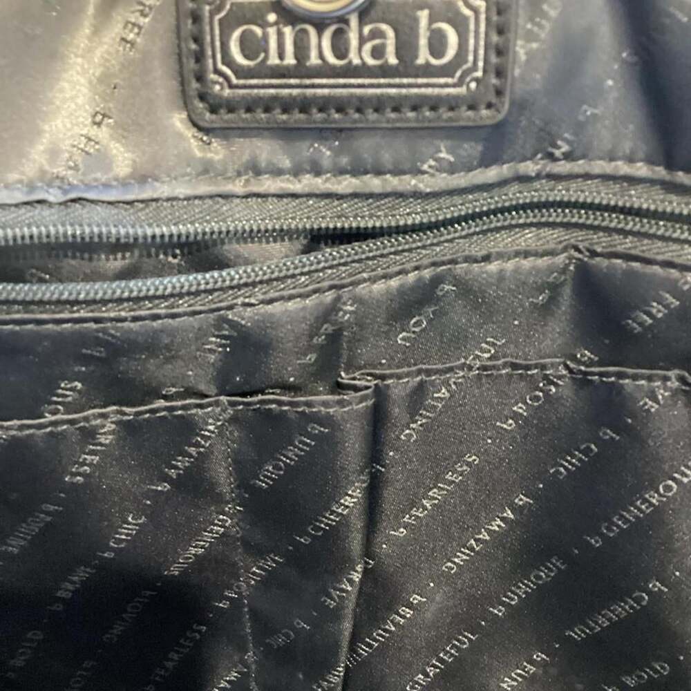 Cinda B White And Navy Blue Diamond Snake pattern tote bag with tassels - Picture 6 of 8